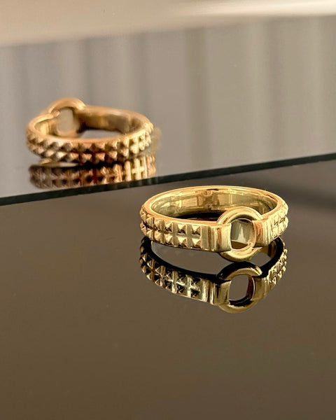 IRIS STUD RING | AMOUR VEE